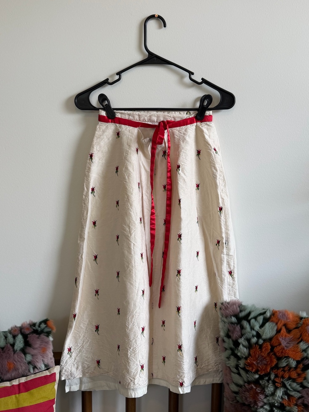 VINTAGE SHOSHANNA FLORAL EMBROIDERED SILK MIDI SKIRT